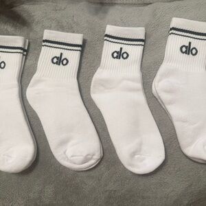 ALO Yoga White Crew Socks